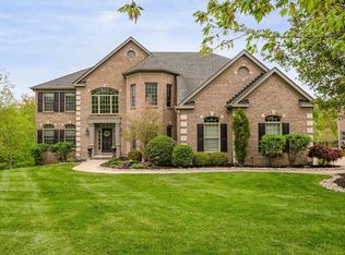 2313 Estate Ridge Dr, Cincinnati, OH 45244