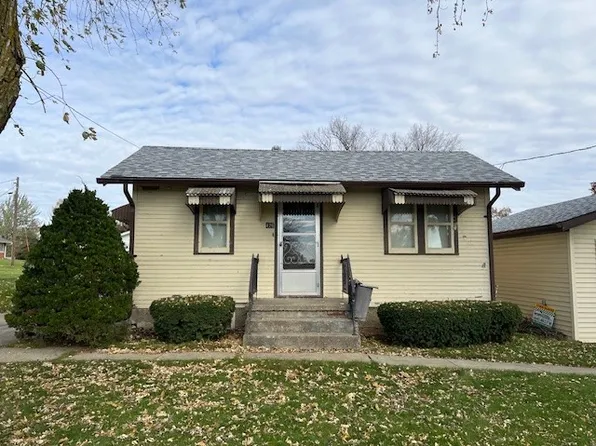 426 S 8th Ave E, Newton, IA 50208