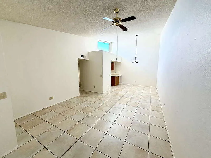 2 bed, 2.0 bath, 950 sqft, $1,375 — Photo 3