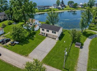 6198 Brancheau Rd, Newport, MI 48166
