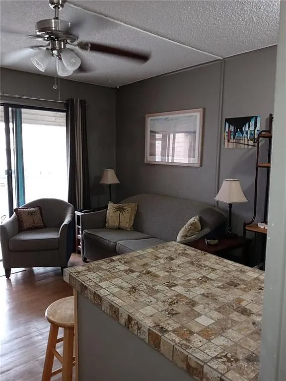 3938 Surfside Blvd — Photo 3