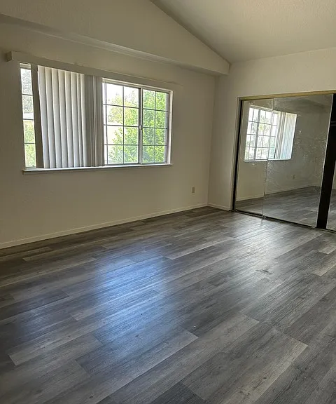 2718 Birchwood Ct — Photo 9