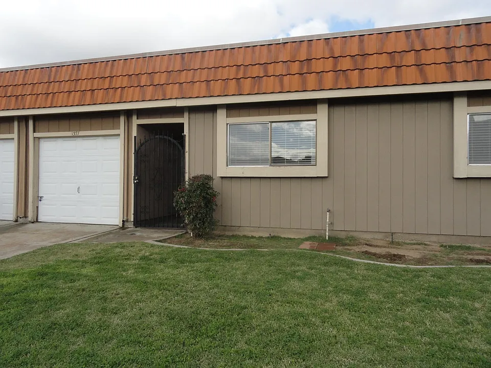 1377 McNary Cir