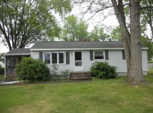 8 Pelham St, Nashua, NH 03063