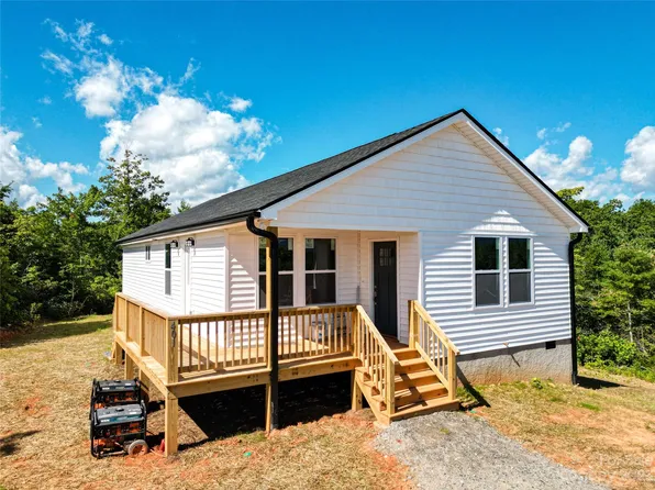 401 S Vineyard Village Dr, Old Fort, NC 28762