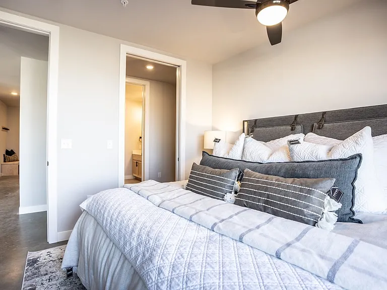 The District Lofts — Photo 4