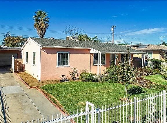 3rd image of 8407 Murietta Ave