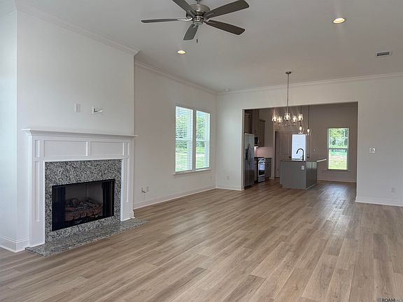 3rd image of 9058 Parkway Dr