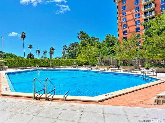 2nd image of 2901 S Bayshore Dr #Penthouse 18-g