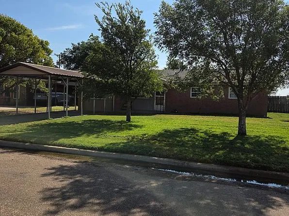 621 S Fulton St, Stratford, TX 79084