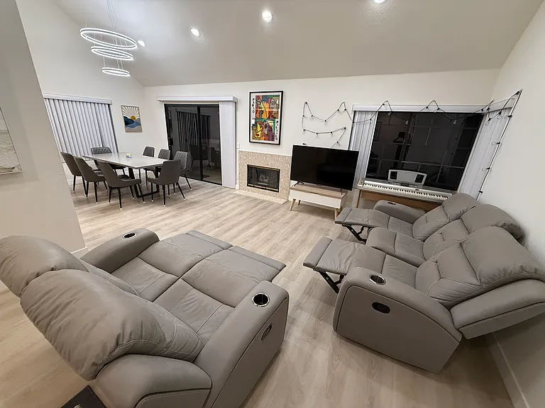 4639 Executive Dr — Photo 12
