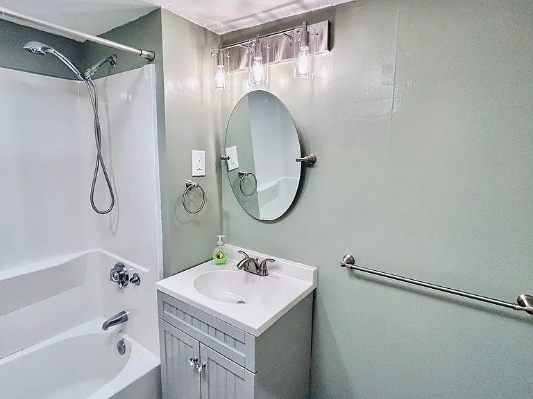 10 Franklin St #1 — Photo 25