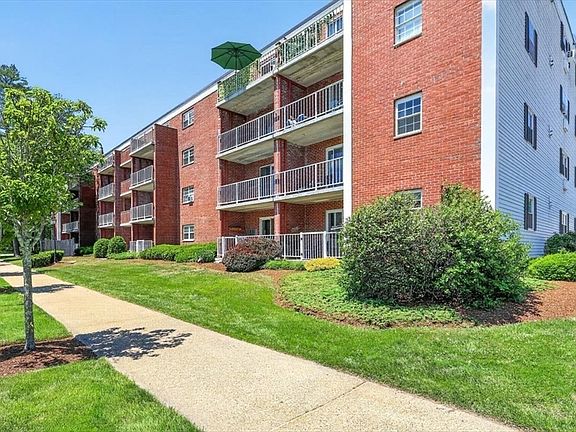 2nd image of 65 Webster St APT 108