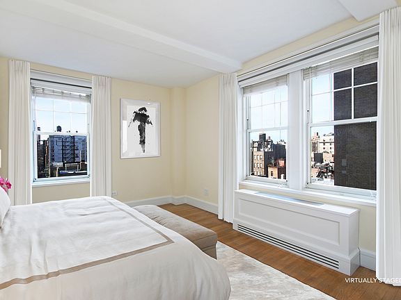3rd image of 27 W 72nd St #708