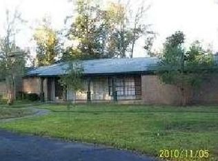 21 Taft Ave, Lumberton, TX 77657