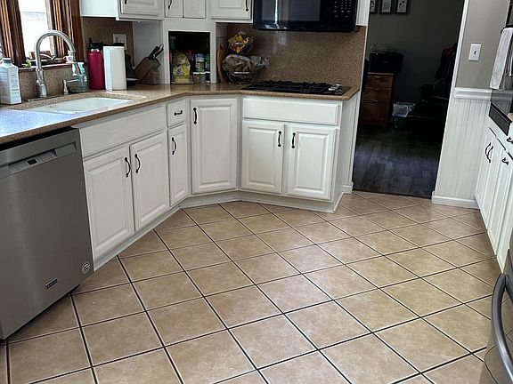 5th image of 11731 Streamview Ave NW