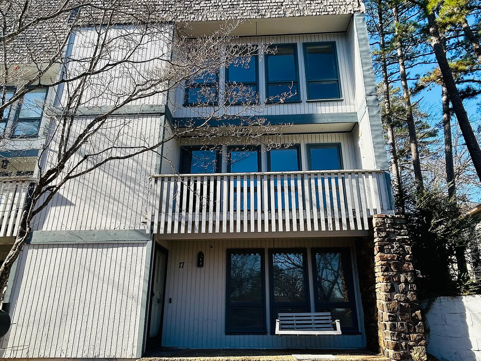 3 bed, 3.5 bath, 2530 sqft, $1,600 — Photo 3