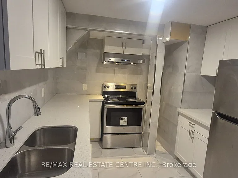 17 Millcar Dr #LOWER — Photo 10