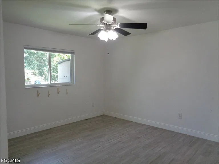 1320 SE 25th Ln — Photo 13