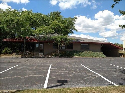 2nd image of 6911 Bridgewood Dr