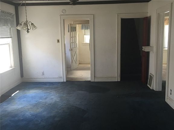 3rd image of 1933 Higley Ave SE
