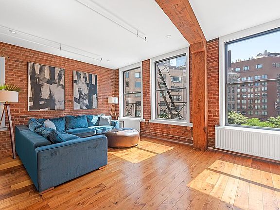 3rd image of 474 Greenwich St APT 3N