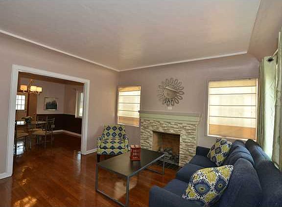 4th image of 3240 Richmond Ave