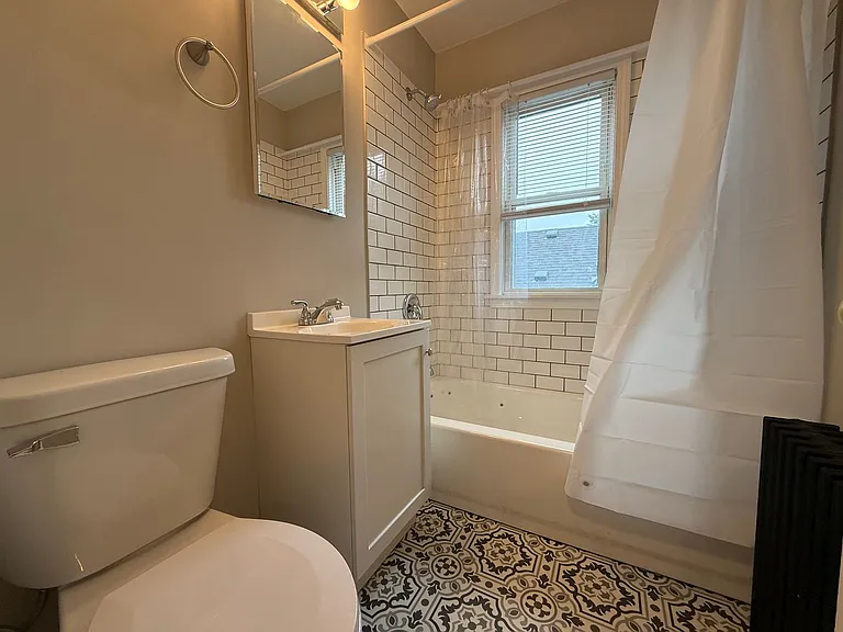 833 Randolph Ave — Photo 8