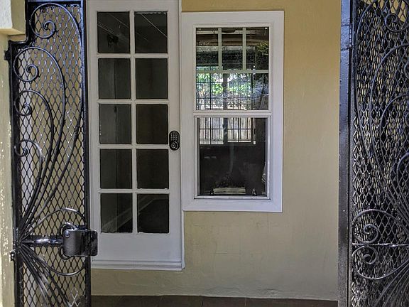 2nd image of 3075 Geneva Ave