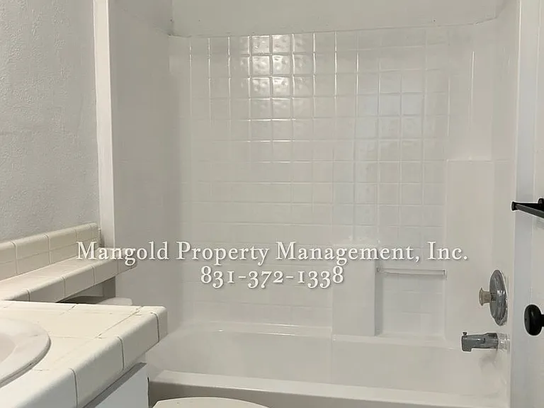 15665 Jennifer Ct — Photo 7