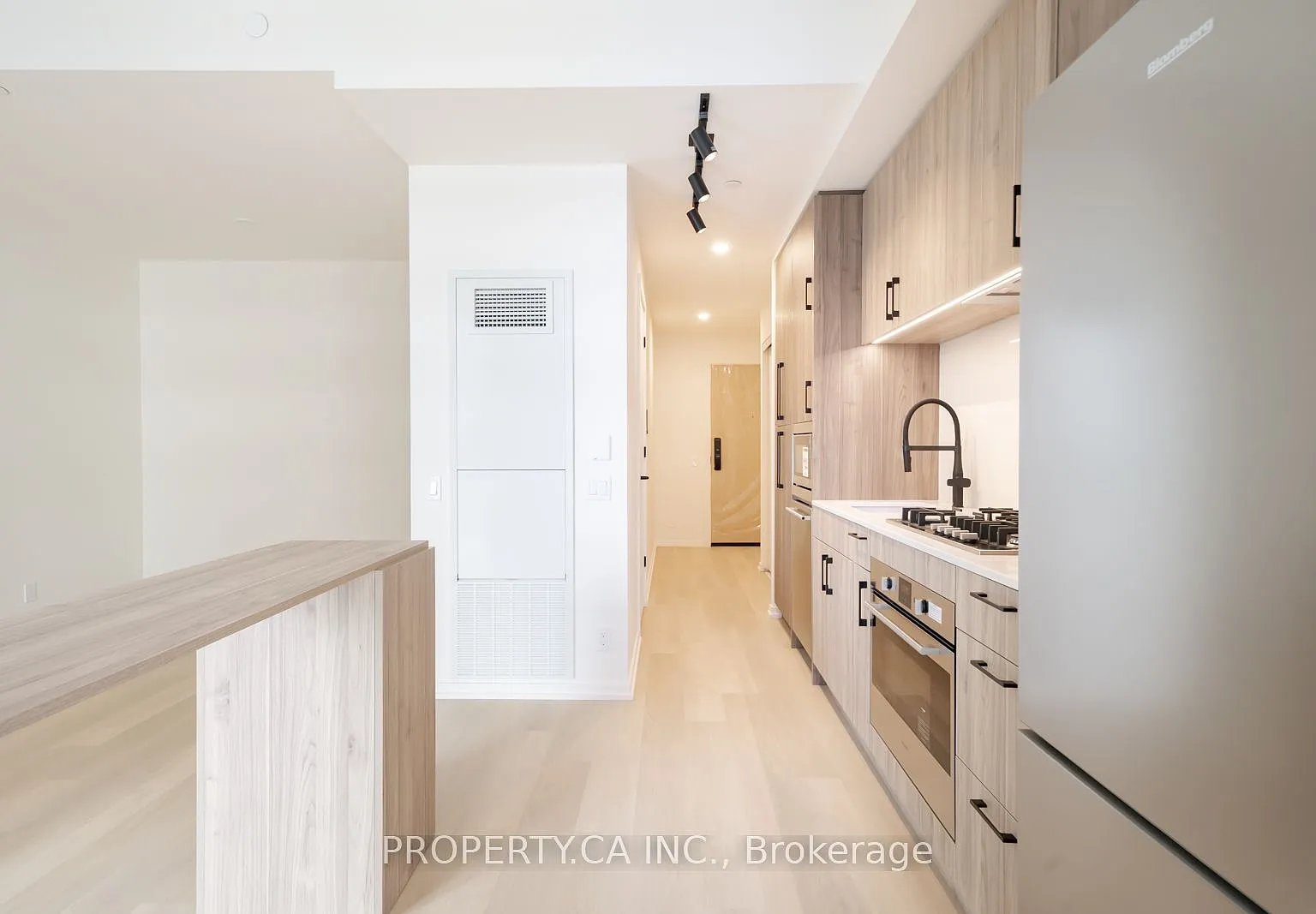 2 bed, $5,800 — Photo 2