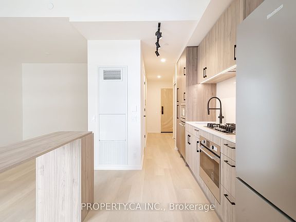 2nd image of 109 Erskine Ave #1908