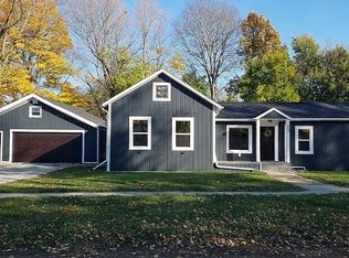 303 S Cedar St, Schoolcraft, MI 49087