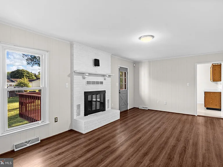 308 Butternut Dr — Photo 13
