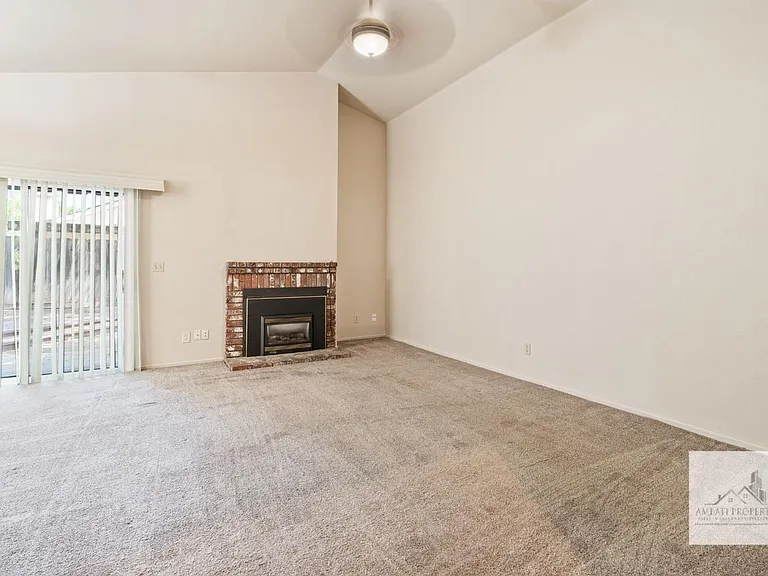 3426 W Dovewood Ave — Photo 3