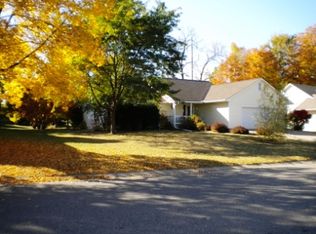 2726 Shadow Wood Ct, Chaska, MN 55318