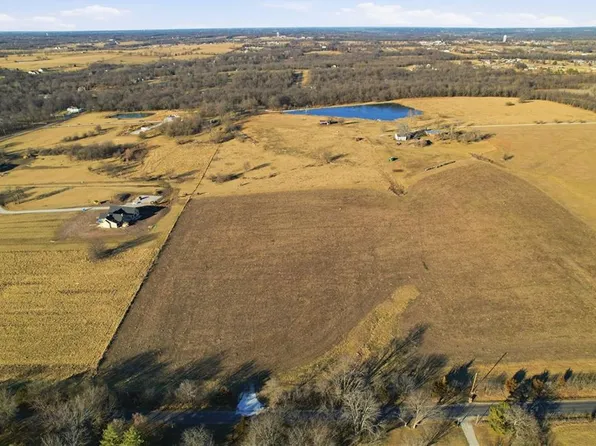 34400 E Stewart Rd, Pleasant Hill, MO 64080