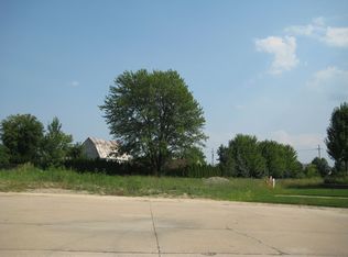 14588 Fairfax Dr, Shelby Township, MI 48315