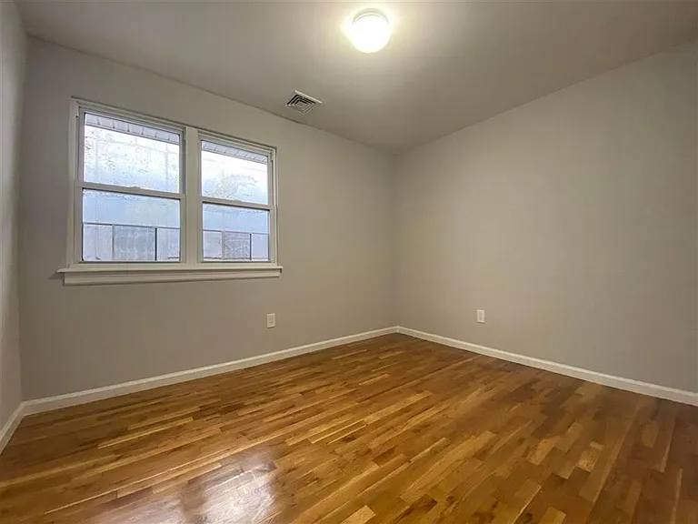 134 Essex St #2 — Photo 9