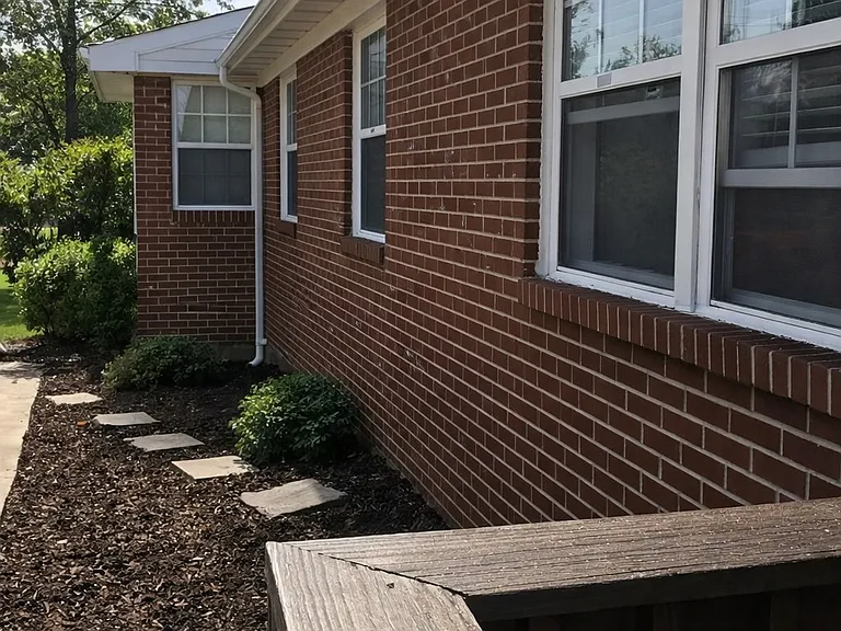734 Burgess Ave — Photo 2