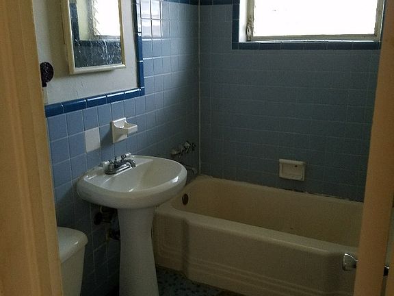4th image of 872 NE 89th St