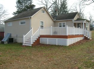 4 Sunrise Ln, Succasunna, NJ 07876