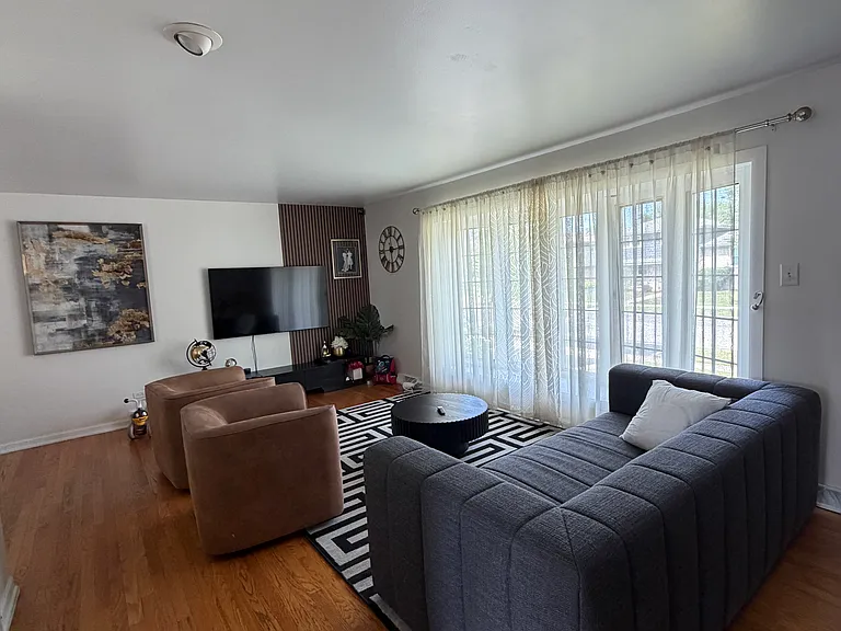 17624 71st Ave — Photo 1