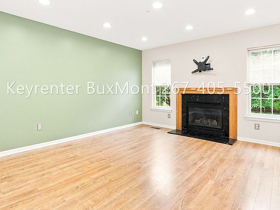 5th image of 1516 Sweetbriar Dr