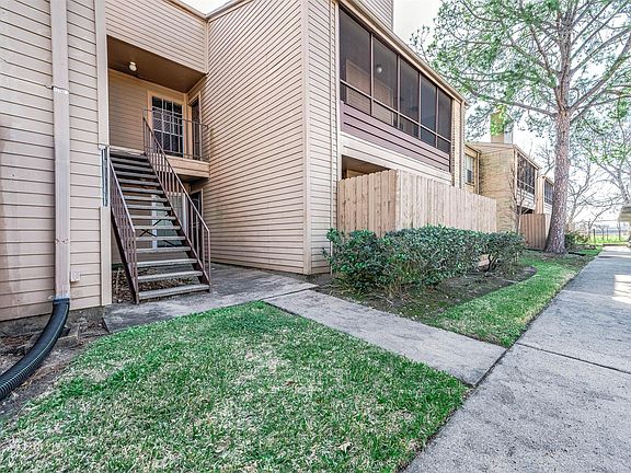 2nd image of 10555 Turtlewood Court #3008