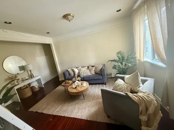 2156 Seaview Ave, Bridgeport, CT 06610