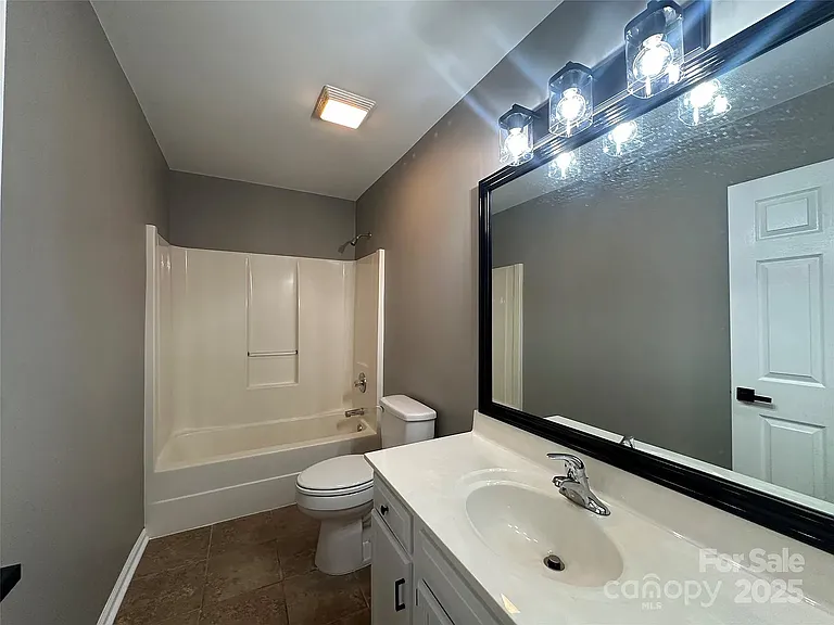 75 Eden St NW — Photo 16