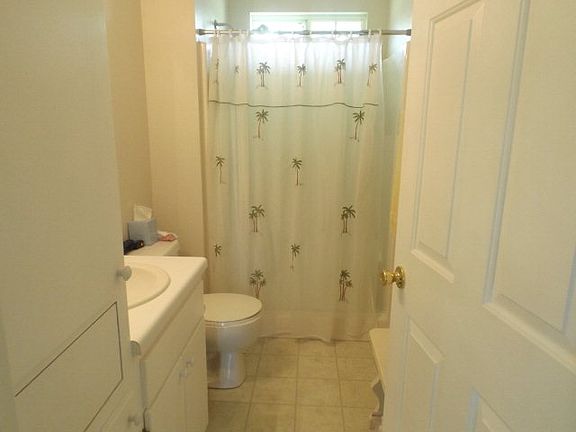 4th image of 303 E Schulz St