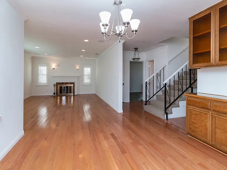 11033 Barman Ave — Photo 2