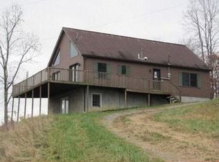 2898 Mayflower Rd SE, Port Washington, OH 43837